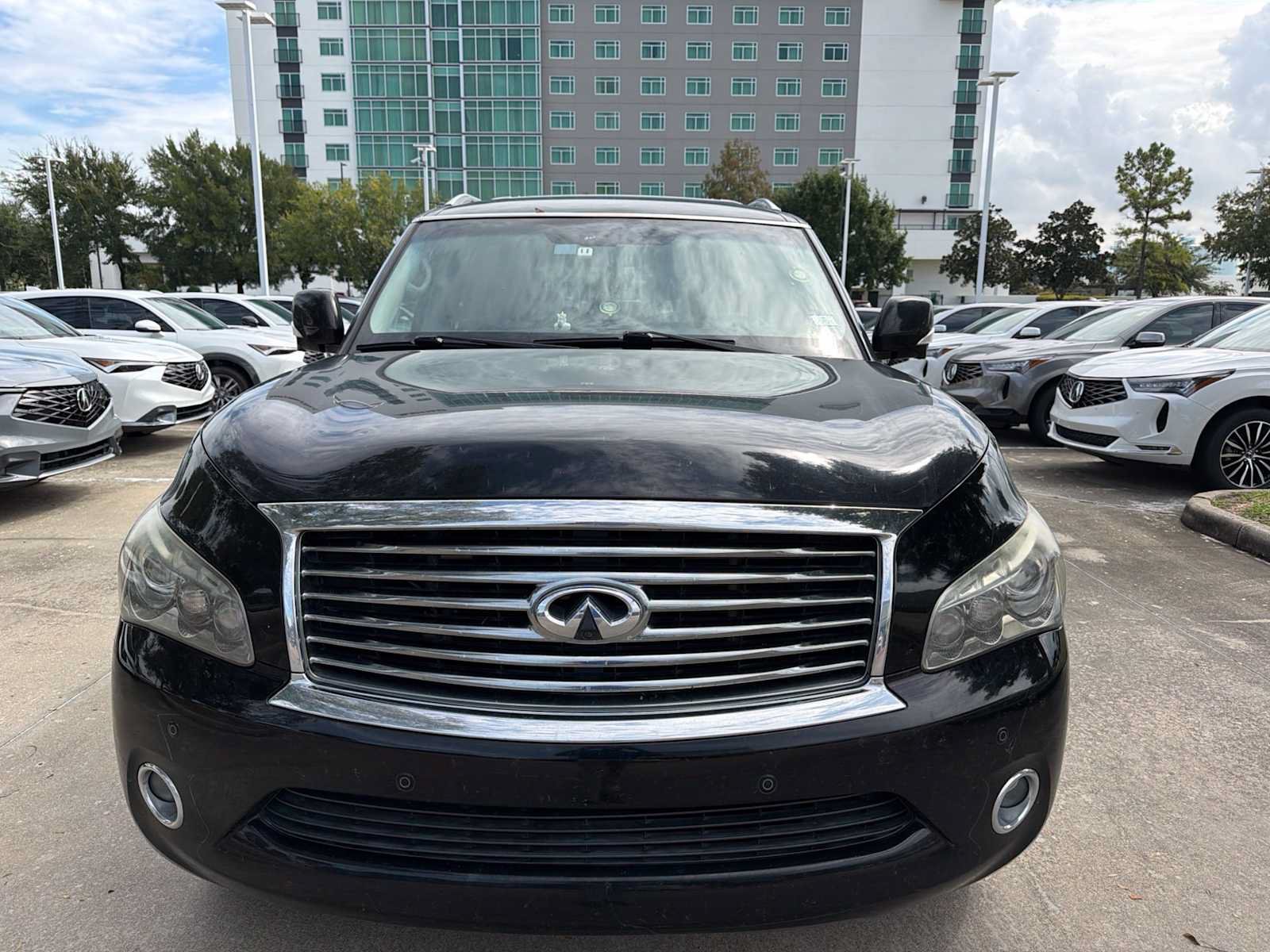 Used 2013 INFINITI QX56 2WD w/ Theater Pkg image 2