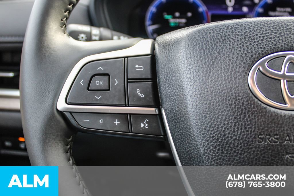Used 2024 Toyota Grand Highlander AWD image 28