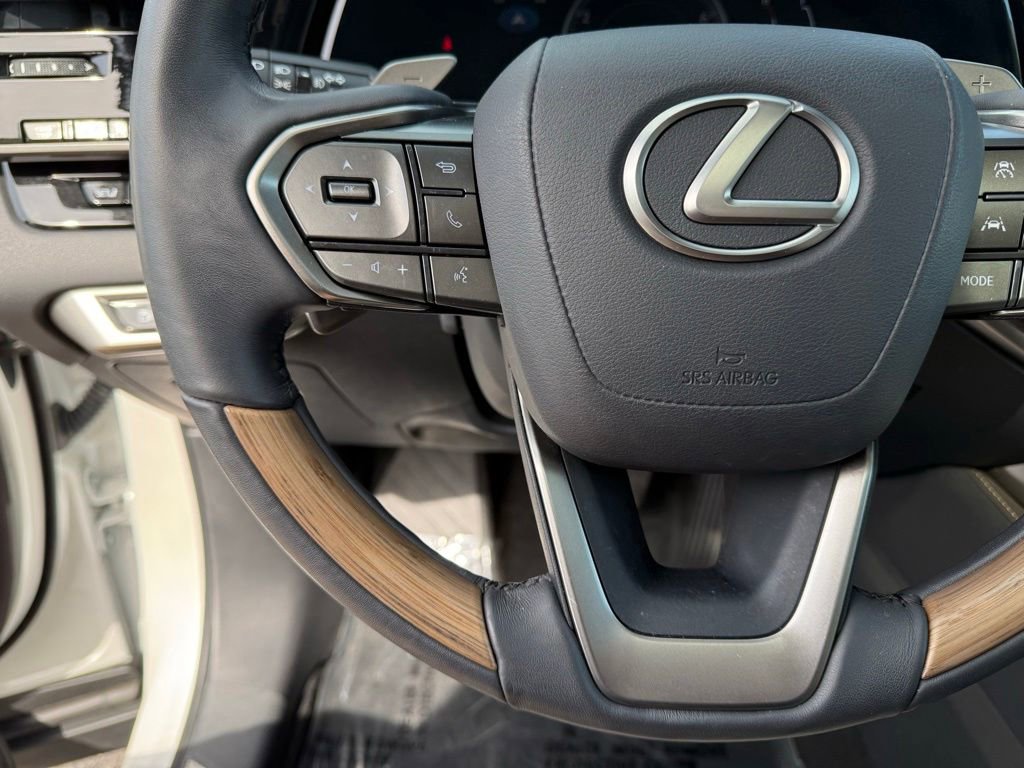 Used 2023 Lexus RX 350 Premium w/ Accessory Package AWD/4WD image 10