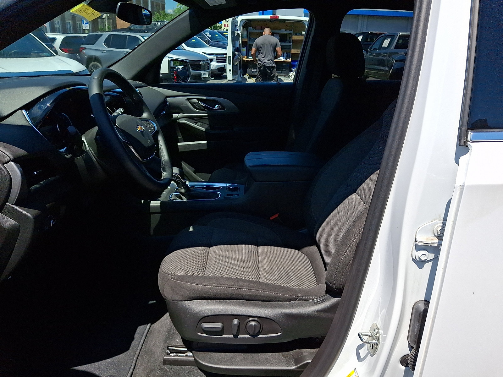 Certified 2023 Chevrolet Traverse LT AWD/4WD image 16