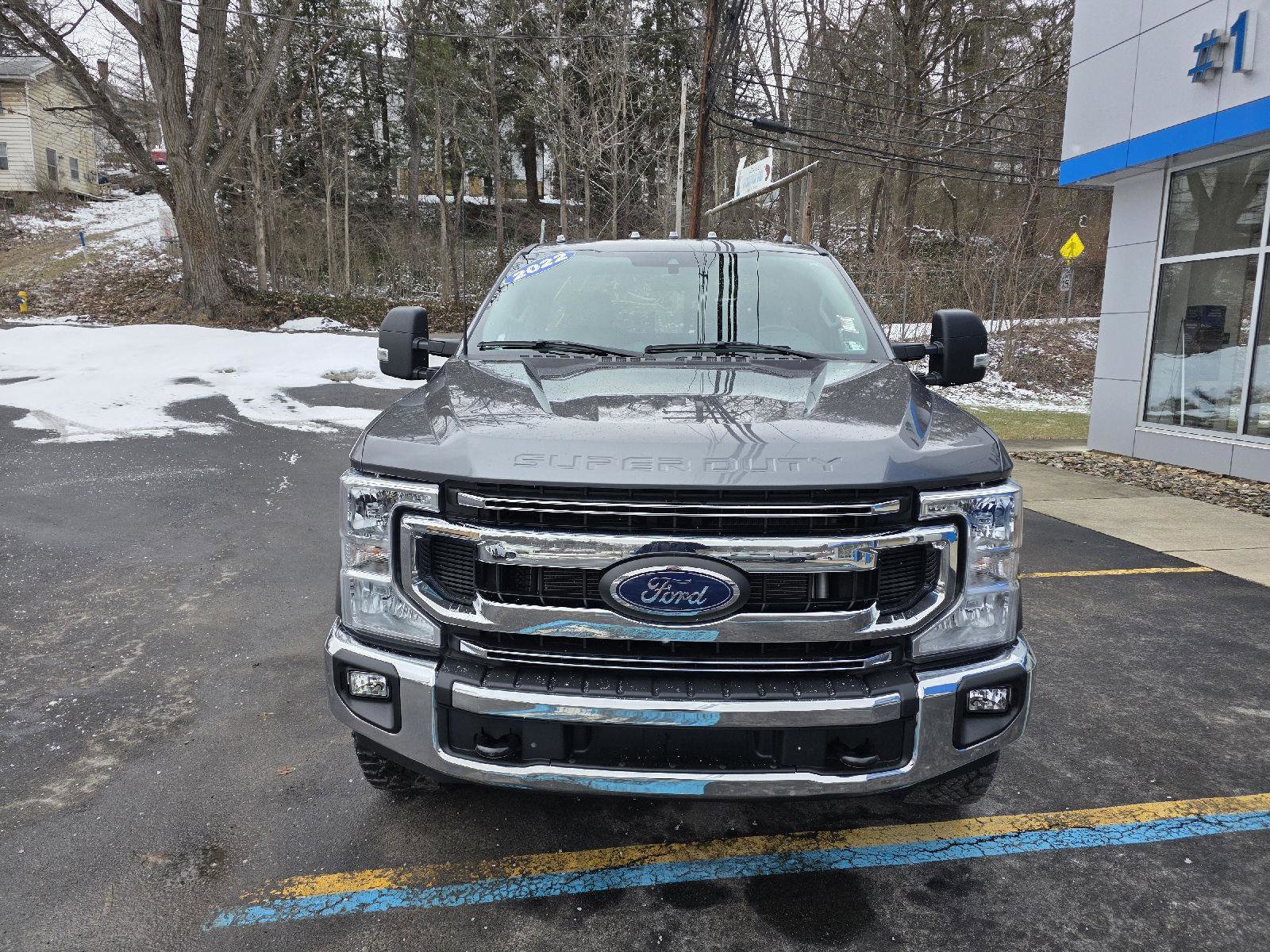 Used 2022 Ford F350 XLT w/ XLT Value Package AWD/4WD image 2