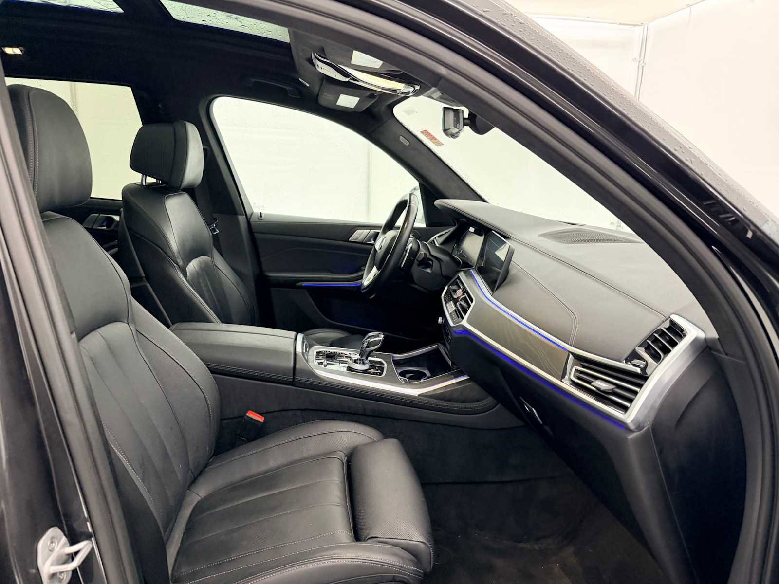 Used 2022 BMW X7 xDrive40i w/ Executive Package image 23