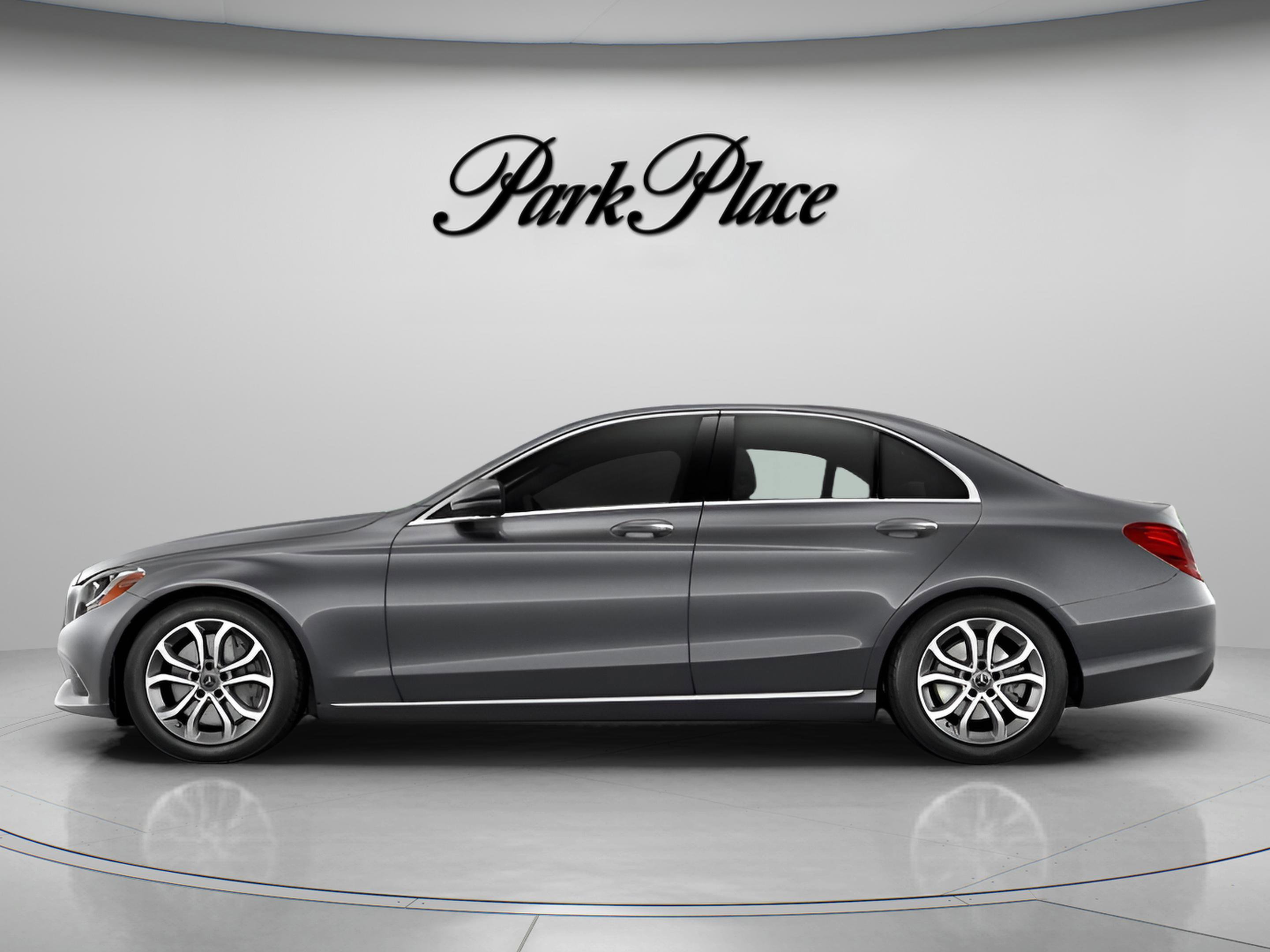 Used 2018 Mercedes-Benz C 300 4MATIC Sedan image 6