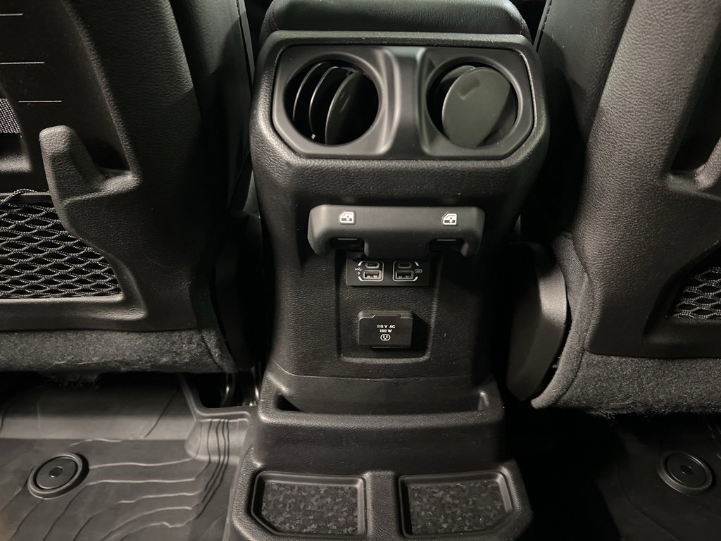 Used 2019 Jeep Wrangler Unlimited Rubicon w/ Dual Top Group image 33