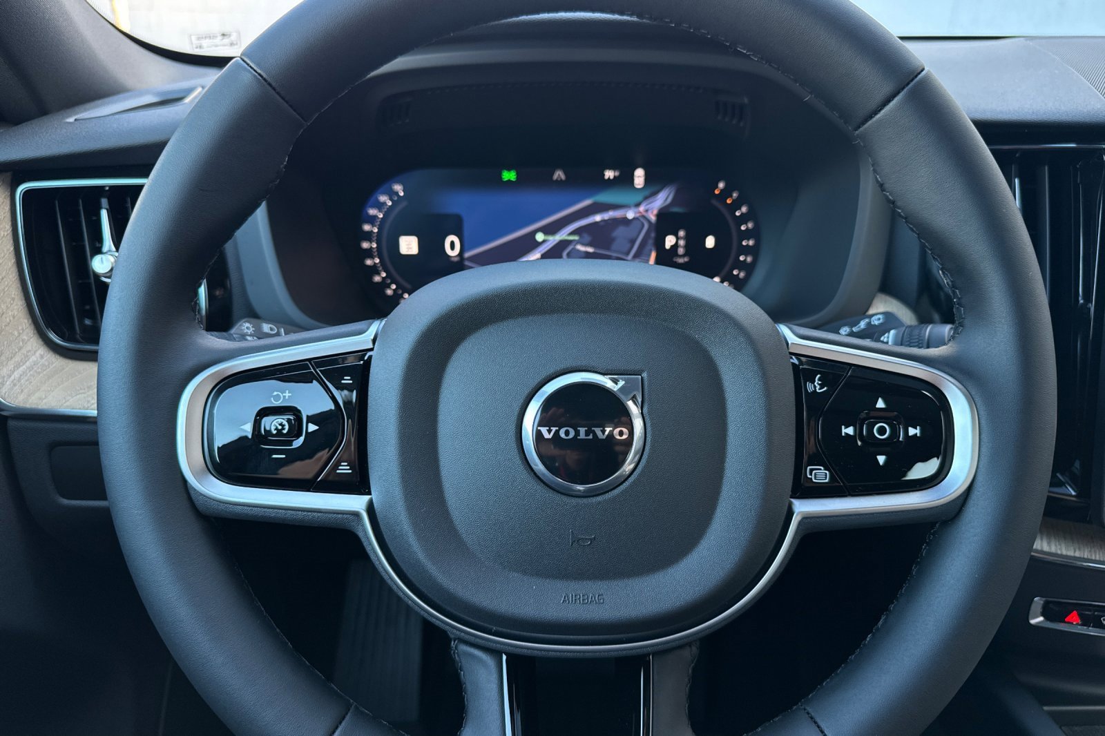 New 2026 Volvo XC60 B5 Plus w/ Protection Package Premier image 20