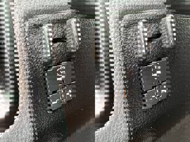 Used 2018 Chevrolet Colorado Z71 image 28