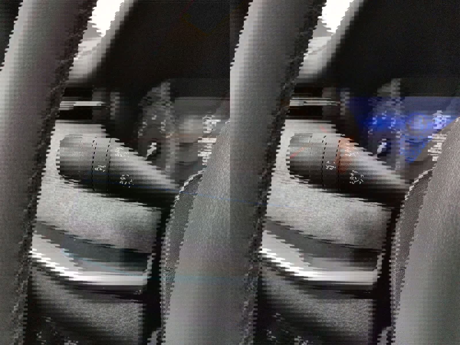 Used 2025 Jeep Compass Latitude image 27