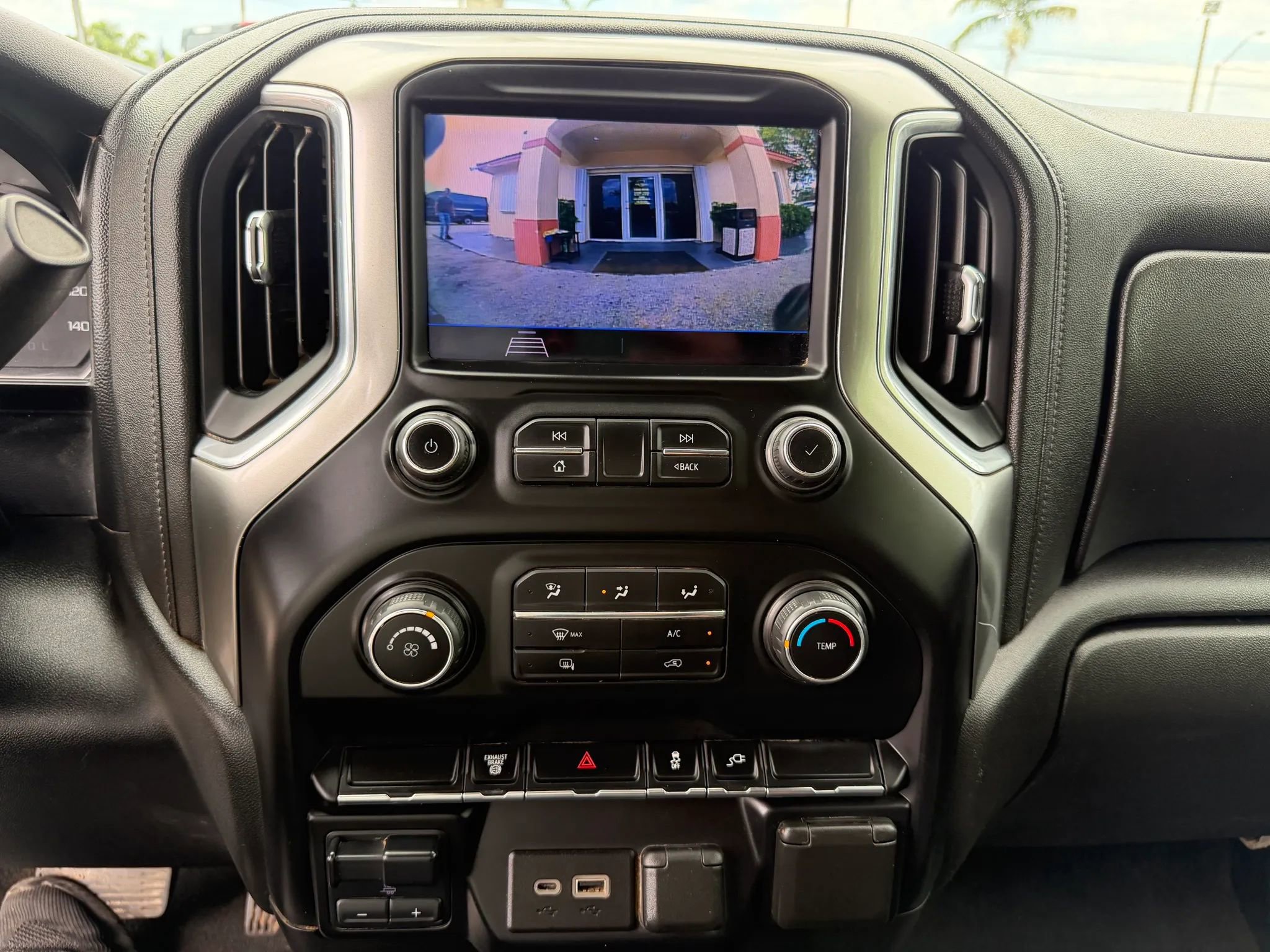 Used 2021 Chevrolet Silverado 3500 LT AWD/4WD image 11