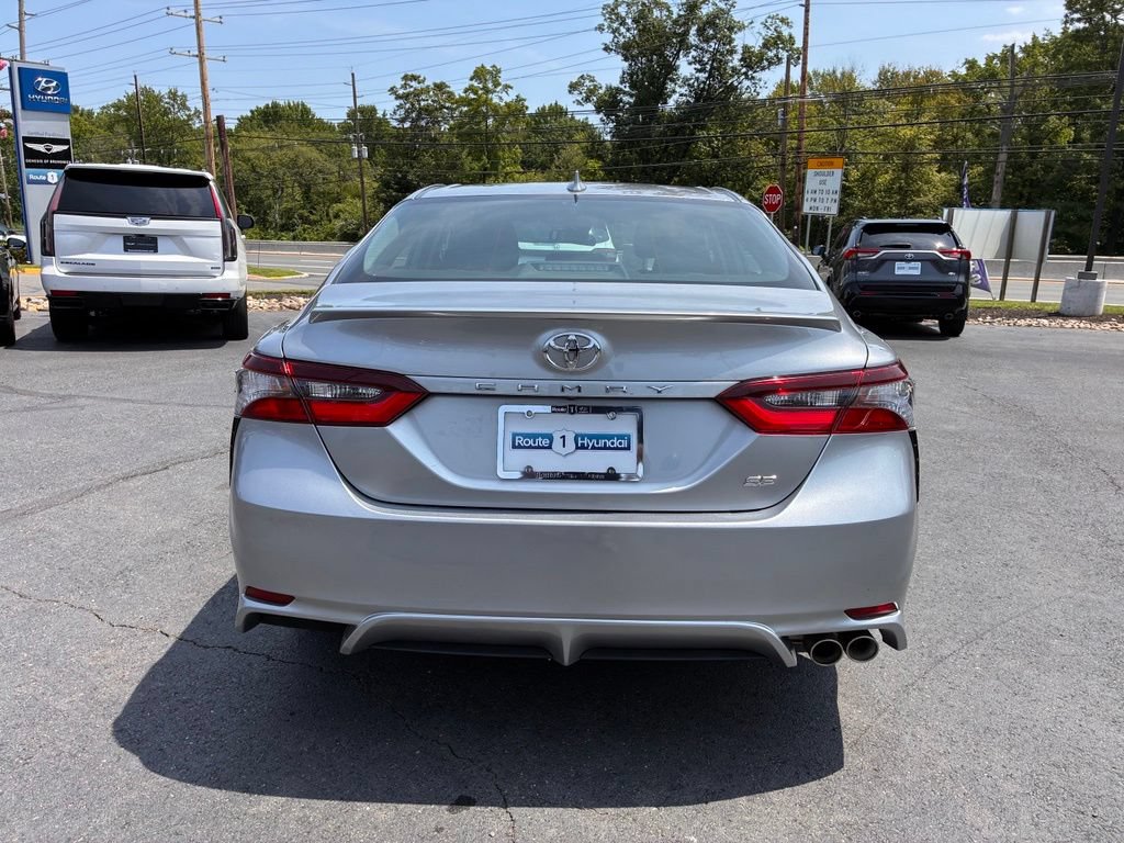 Used 2023 Toyota Camry SE FWD image 6