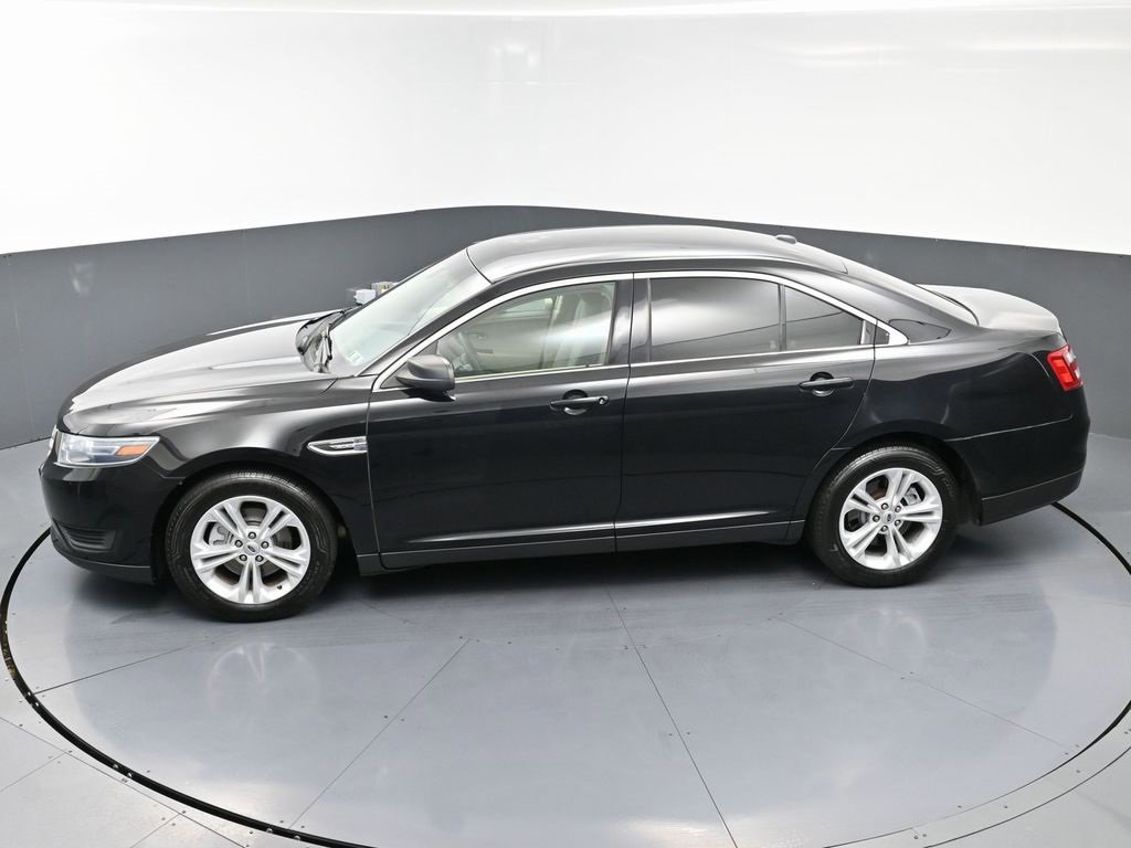 Used 2016 Ford Taurus SE image 41