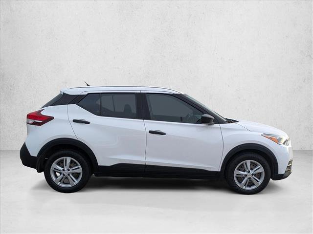 Used 2020 Nissan Kicks S image 4