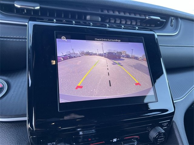 Used 2025 Jeep Grand Cherokee Laredo image 21