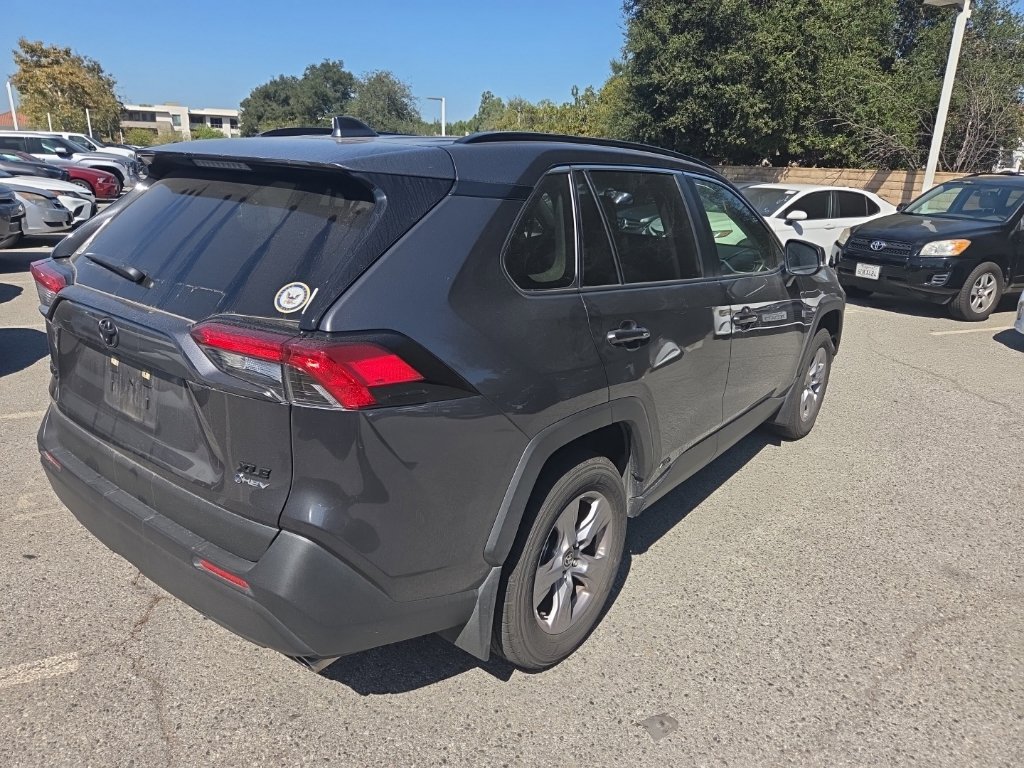 Used 2025 Toyota RAV4 XLE w/ Convenience Package AWD/4WD image 5