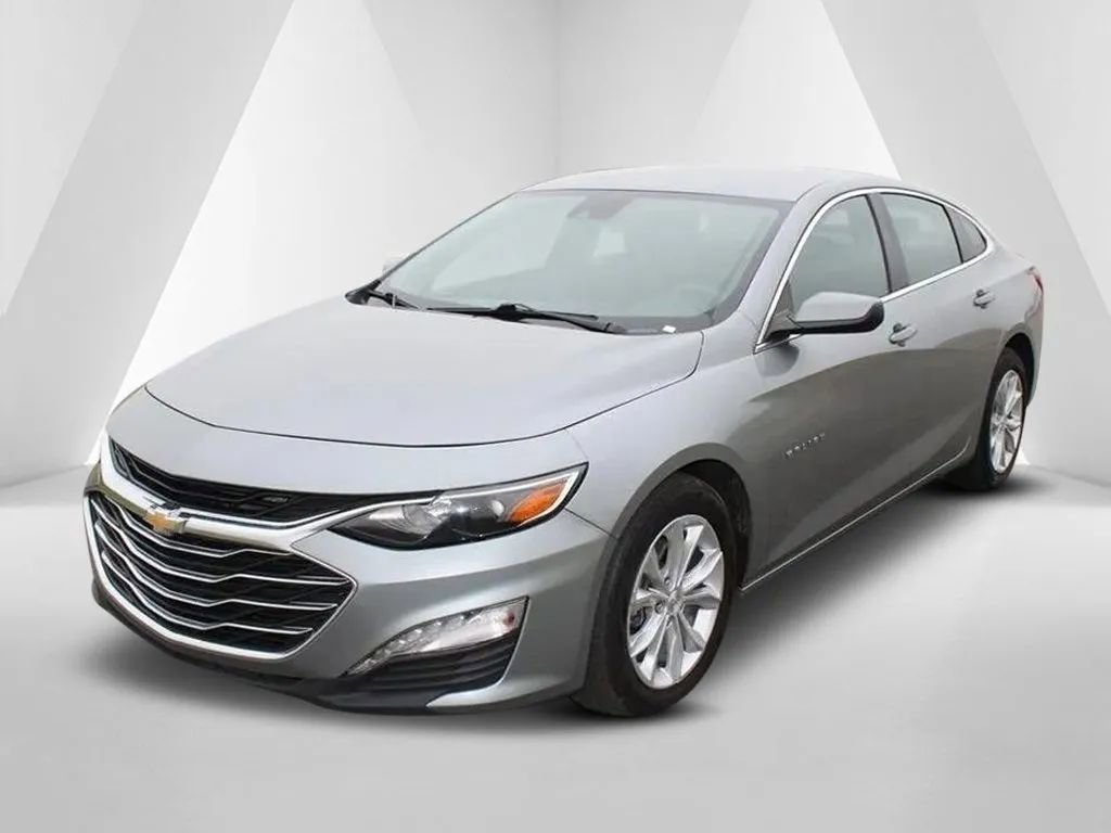 Used 2024 Chevrolet Malibu LS image 3