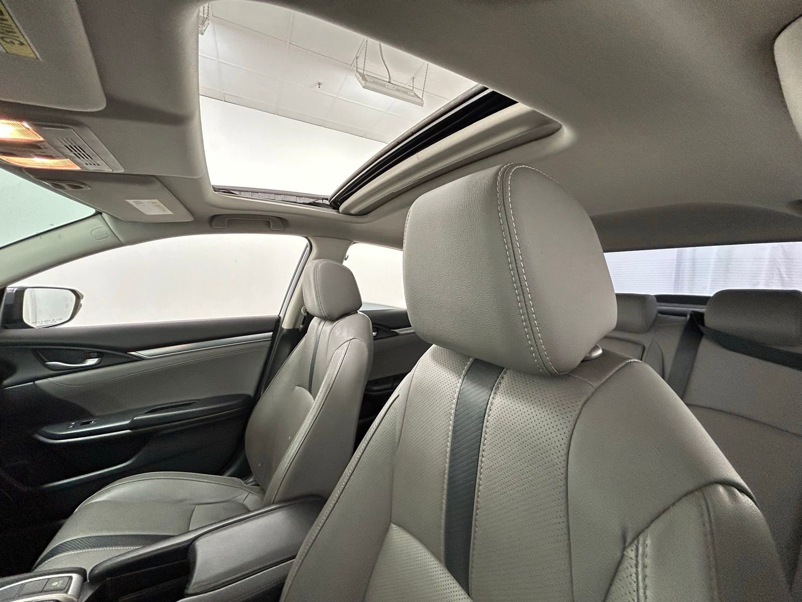 Used 2017 Honda Civic Touring image 27