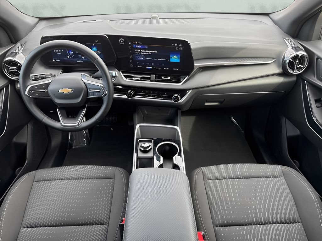 Used 2026 Chevrolet Equinox LT FWD image 14