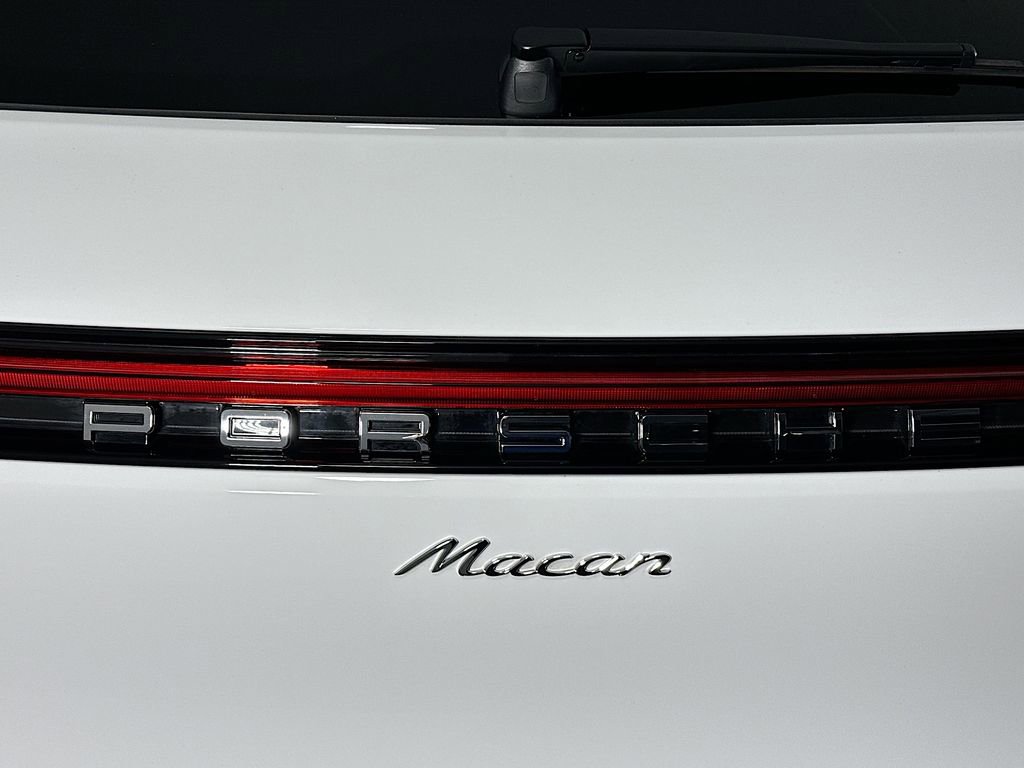 Used 2025 Porsche Macan image 35