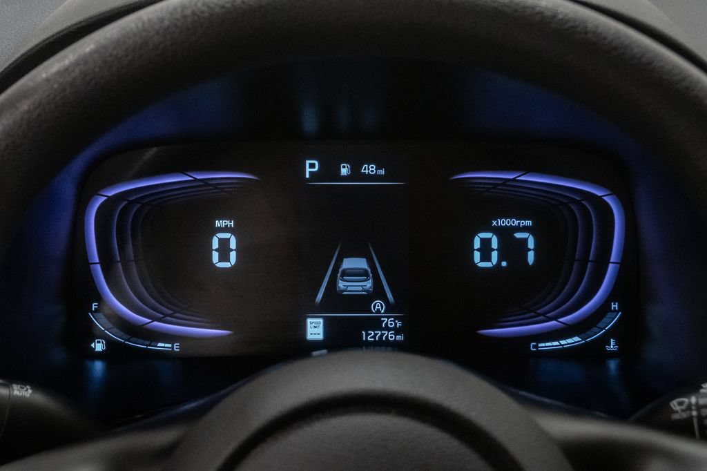 Used 2025 Kia Soul LX w/ LX Technology Package FWD image 14