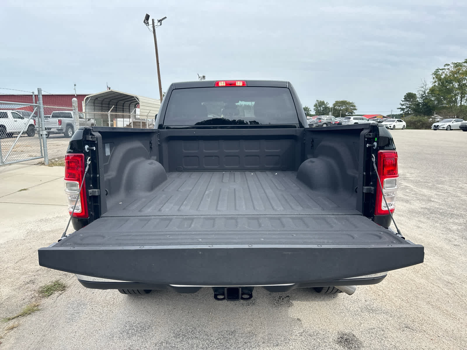 Used 2024 RAM 2500 Big Horn w/ Bed Utility Group image 13