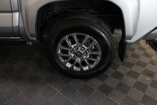 Used 2024 Toyota Tacoma Limited image 27