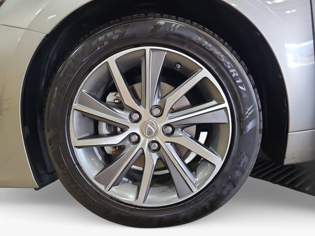 Used 2018 Lexus ES 300h w/ Luxury Package FWD image 24