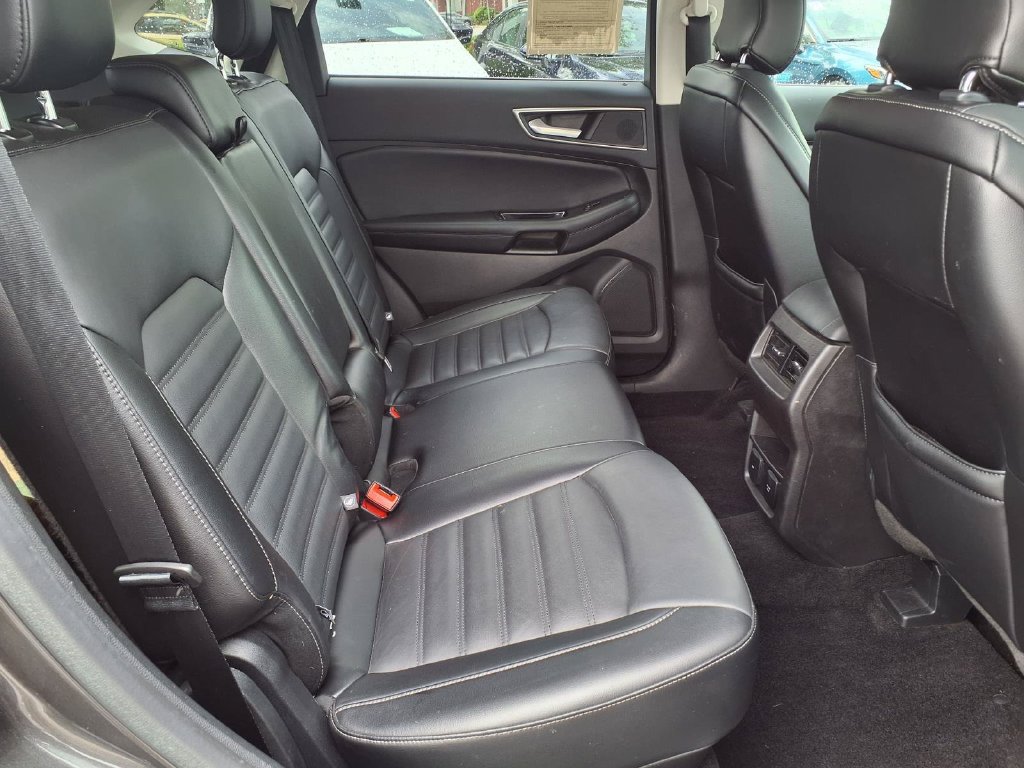 Used 2017 Ford Edge SEL w/ Equipment Group 201A FWD image 17