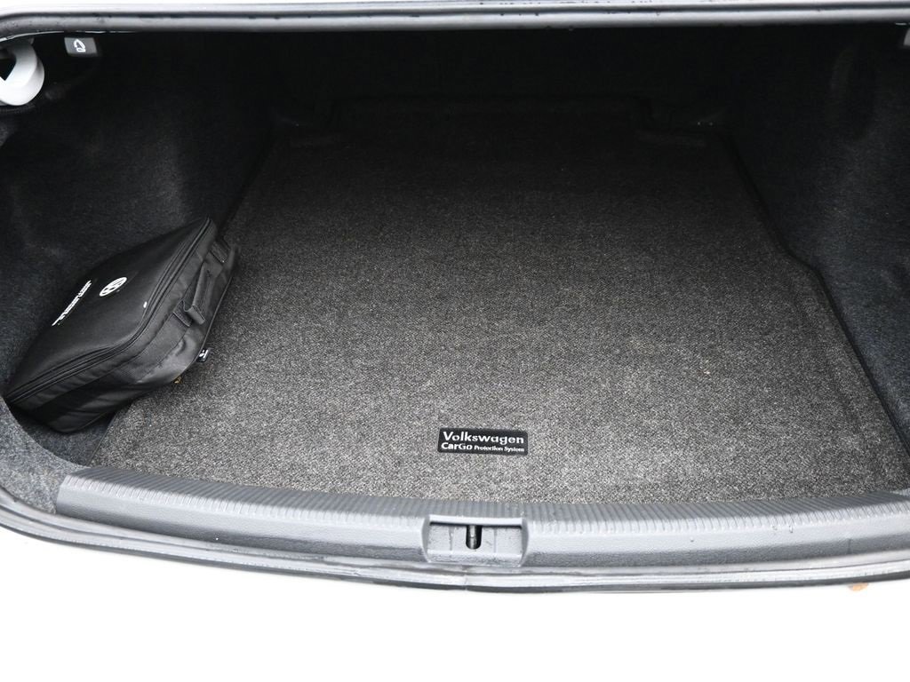 Used 2020 Volkswagen Passat 2.0T R-Line image 14