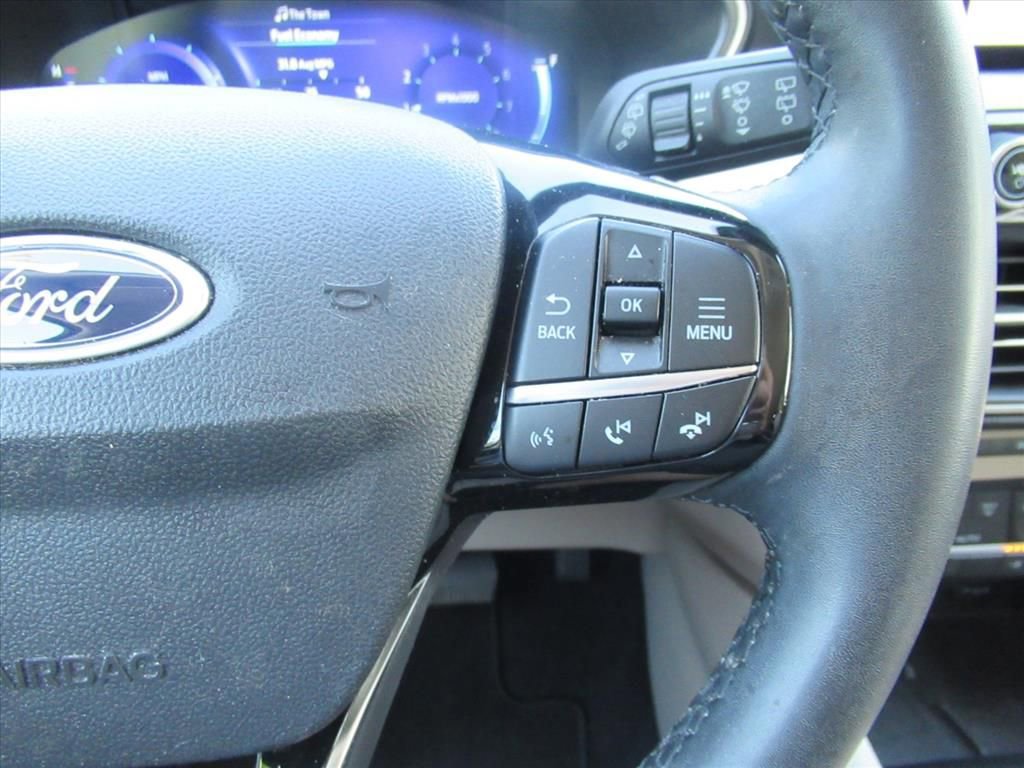 Used 2022 Ford Escape SEL w/ Technology Package FWD image 23