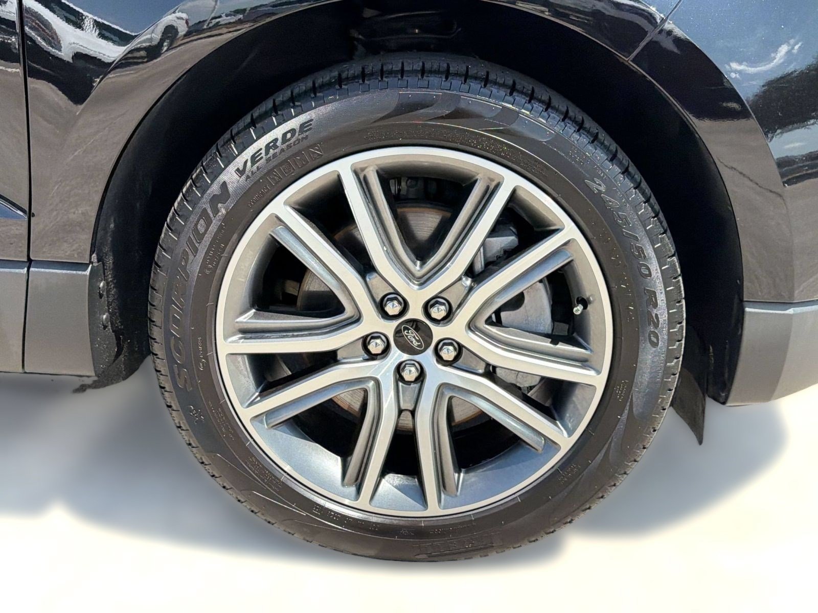 Certified 2024 Ford Edge Titanium AWD/4WD image 13