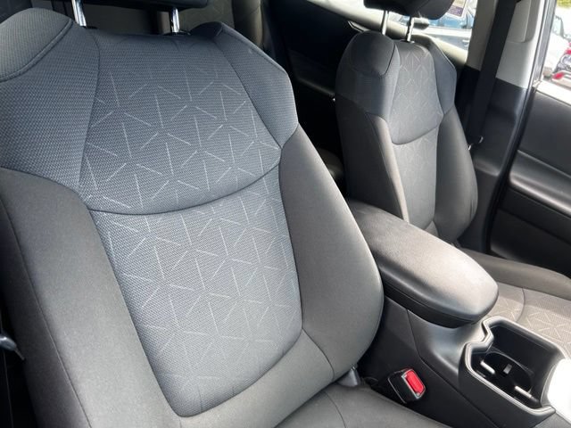 Used 2025 Toyota RAV4 XLE AWD/4WD image 18