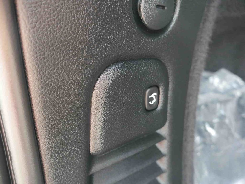 Used 2025 Dodge Durango GT w/ Blacktop Package AWD/4WD image 10