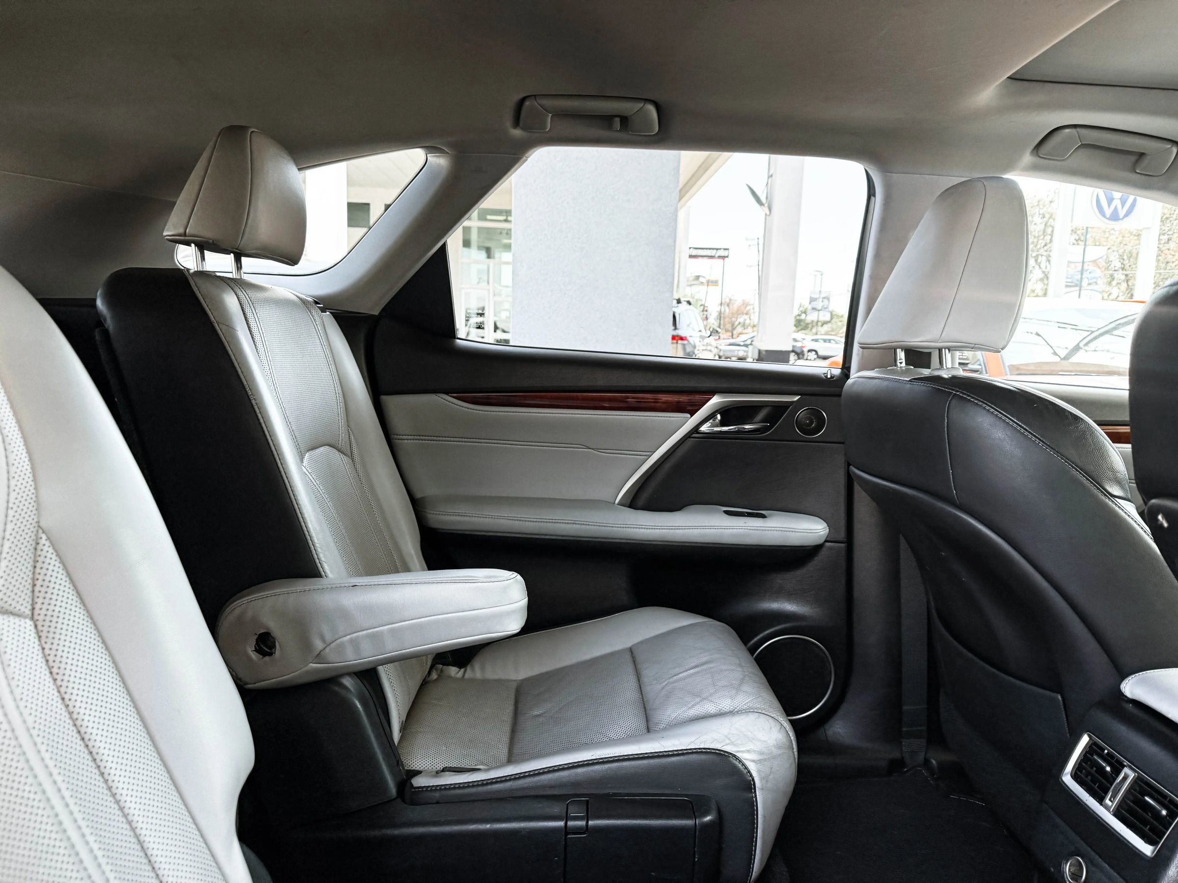 Used 2019 Lexus RX 450hL Premium w/ Premium Package AWD/4WD image 30