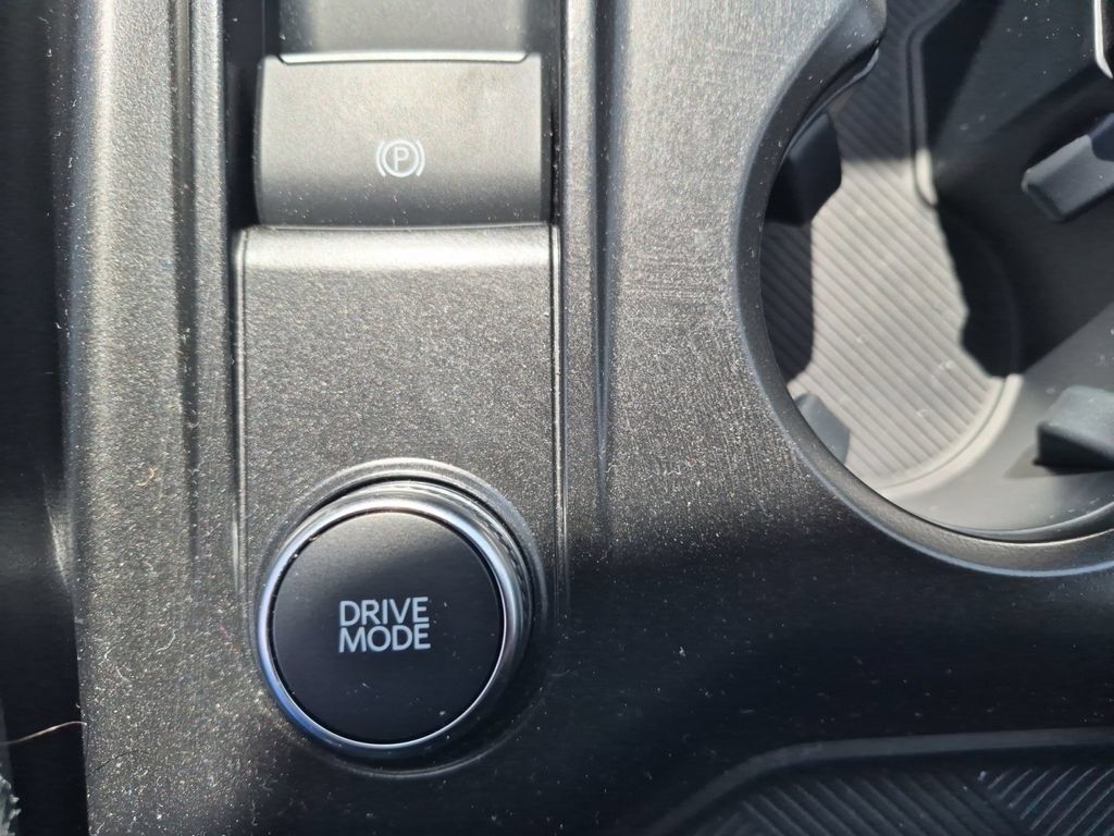 Used 2026 Ford Explorer Active AWD/4WD image 22