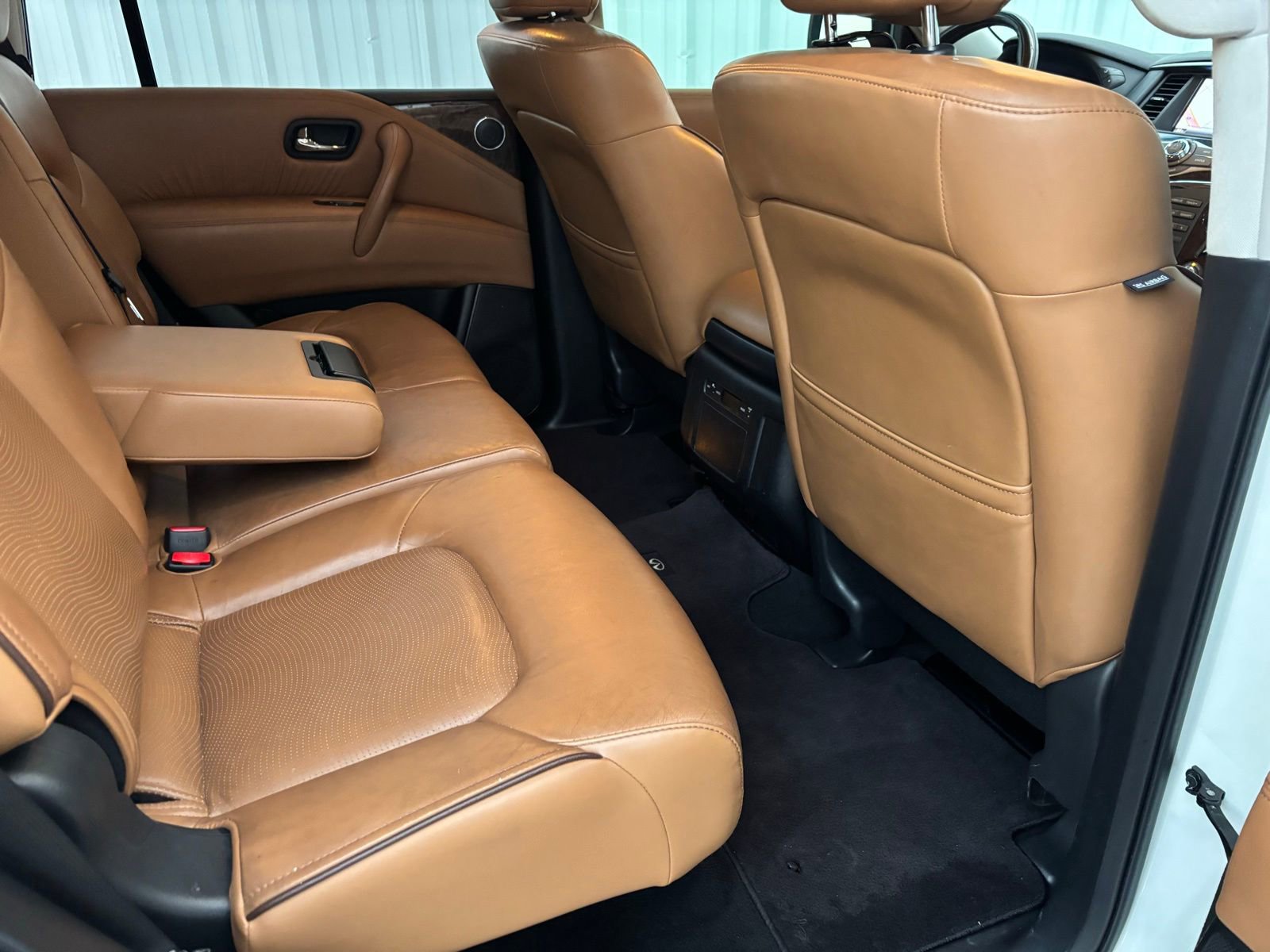 Used 2016 INFINITI QX80 2WD w/ Signature Edition Package image 36