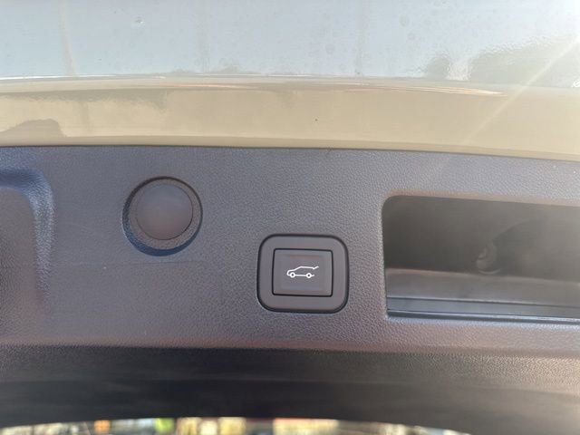 New 2026 Chevrolet Equinox LT w/ Convenience Package II FWD image 30