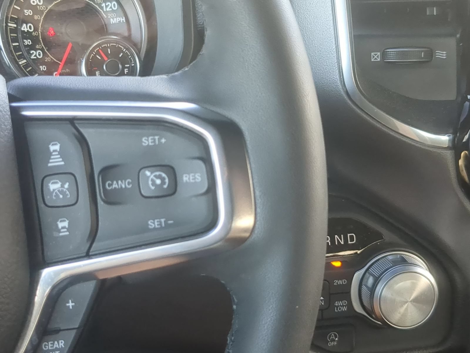 Used 2025 RAM 1500 Laramie AWD/4WD image 18