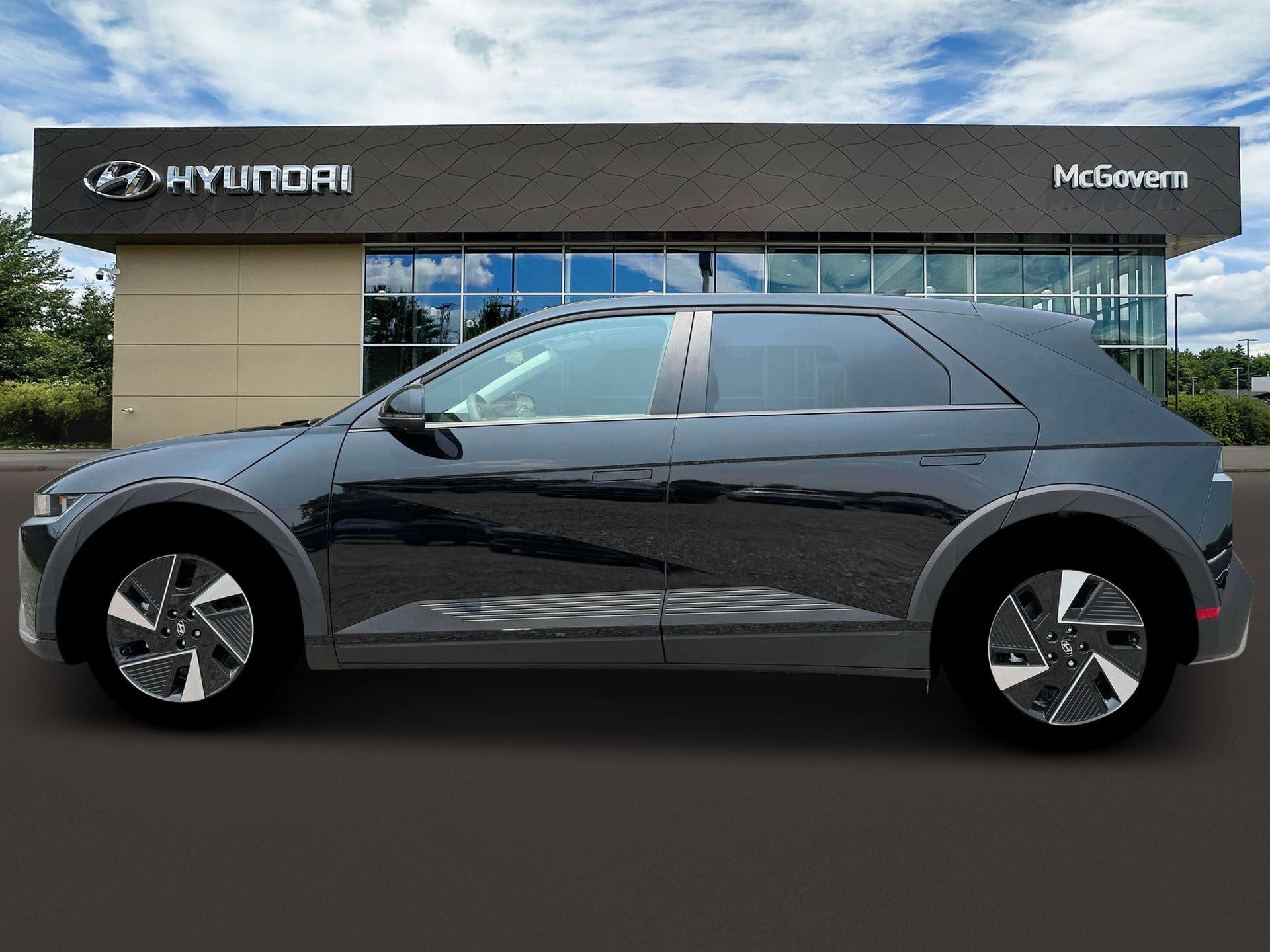 New 2026 Hyundai Ioniq 5 SE AWD/4WD image 3