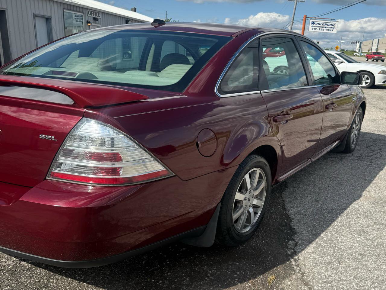 Used 2008 Ford Taurus SEL FWD image 5