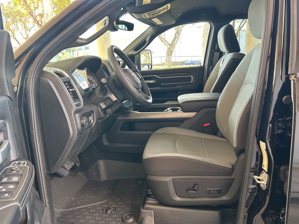 Used 2024 RAM 3500 Big Horn w/ Bed Utility Group image 5