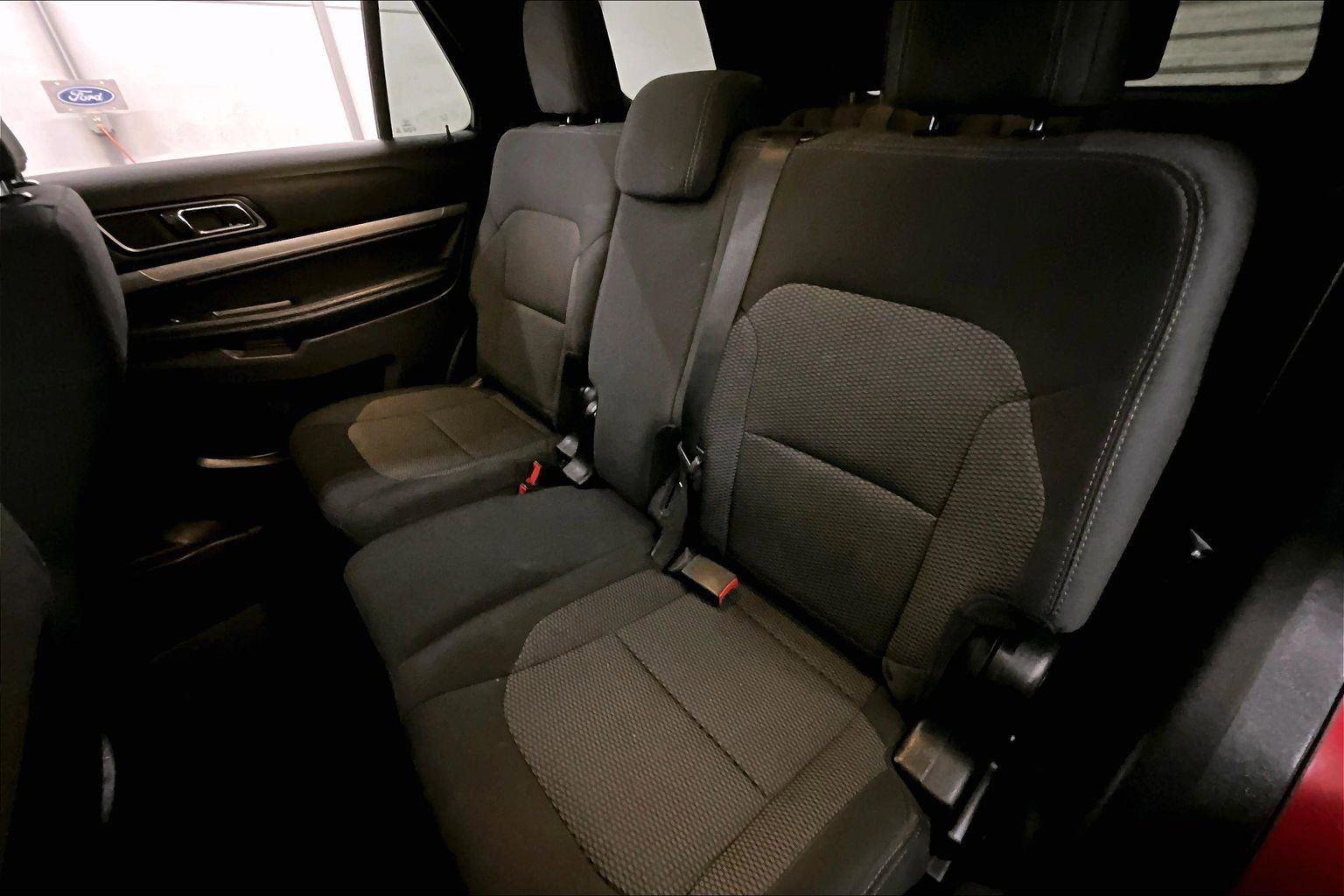 Used 2018 Ford Explorer XLT w/ Equipment Group 201A image 25