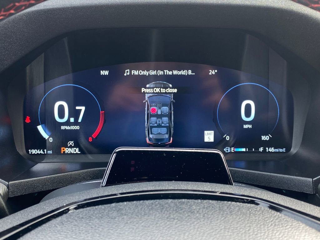 Used 2025 Ford Explorer ST-Line image 28