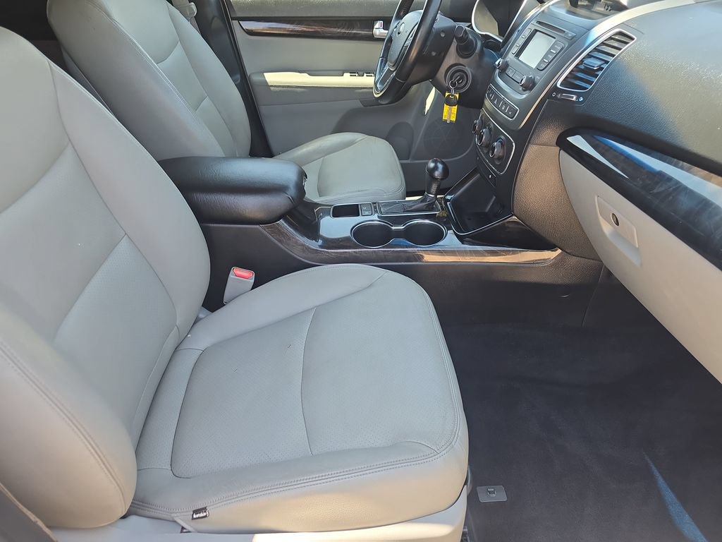 Used 2014 Kia Sorento LX AWD/4WD image 10