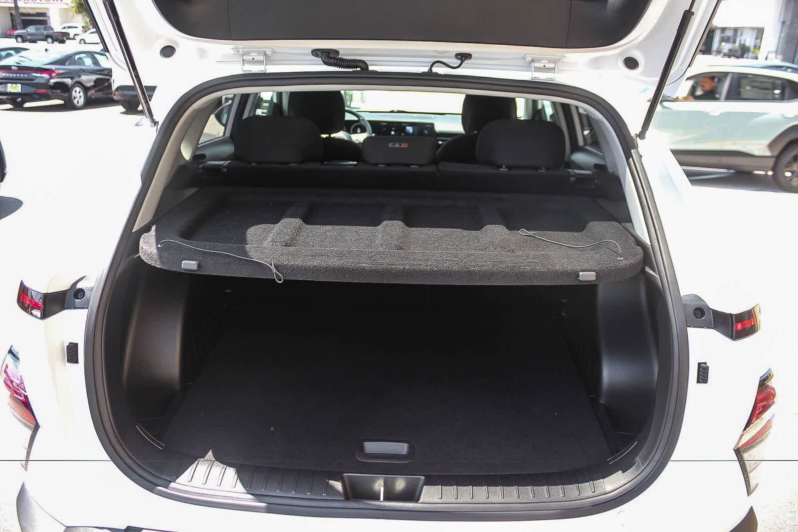 Certified 2024 Hyundai Kona SEL FWD image 33