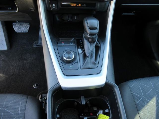 Used 2022 Toyota RAV4 XLE image 22