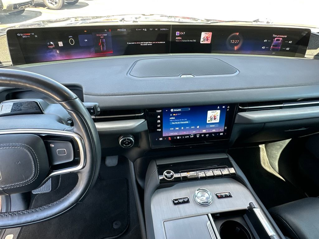 Used 2025 Lincoln Navigator Reserve image 30