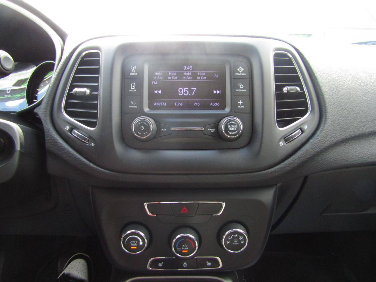 Used 2018 Jeep Compass Sport w/ Cold Weather Group FWD image 16