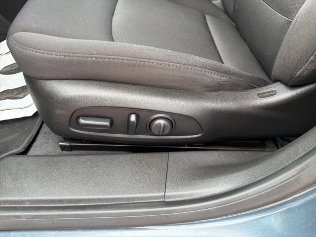 Used 2019 Chevrolet Malibu Hybrid FWD image 12