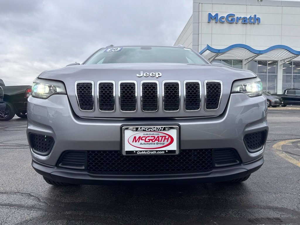 Used 2020 Jeep Cherokee Latitude w/ Cold Weather Group AWD/4WD image 13