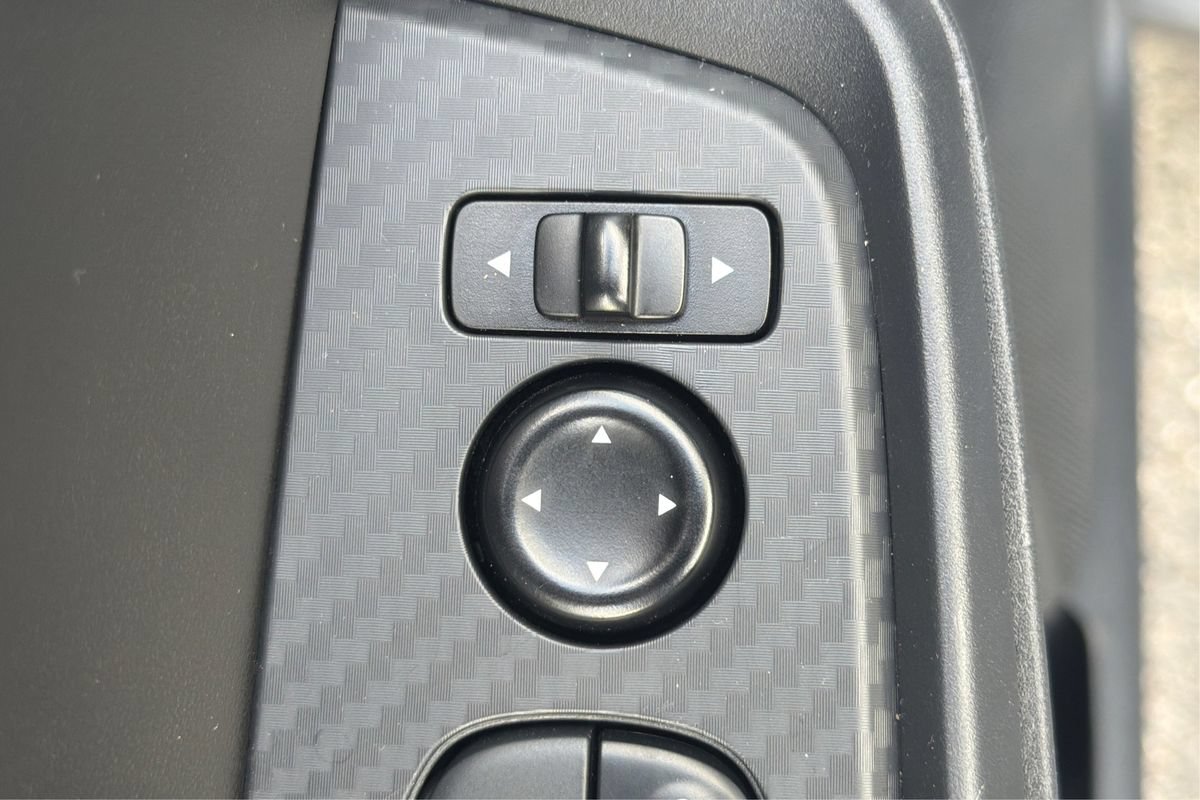 Used 2020 Nissan Sentra SV FWD image 36