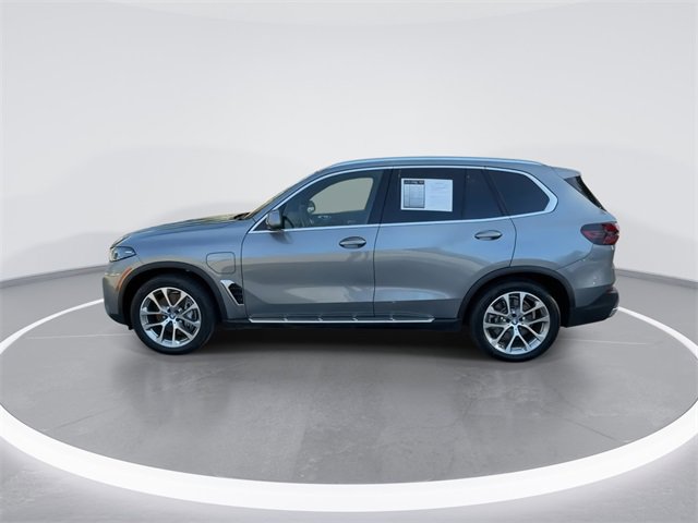 Used 2025 BMW X5 xDrive50e image 5